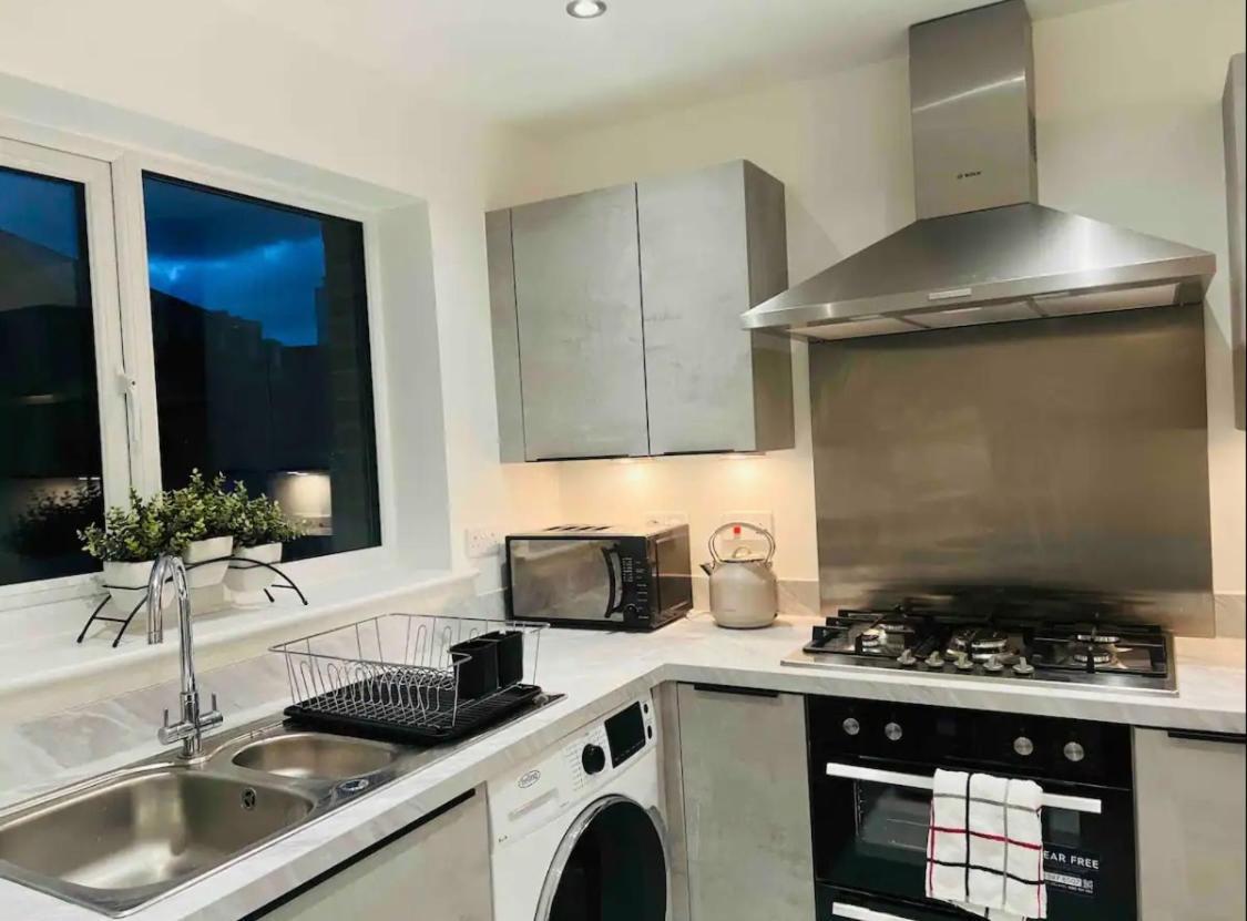 Stylish New Built Apartment แมนเชสเตอร์ ภายนอก รูปภาพ