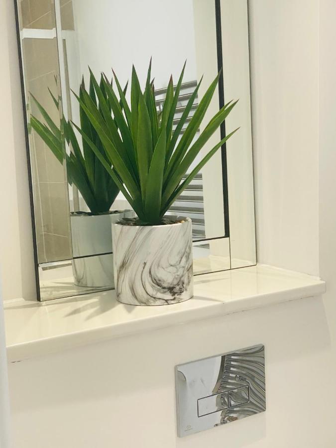 Stylish New Built Apartment แมนเชสเตอร์ ภายนอก รูปภาพ